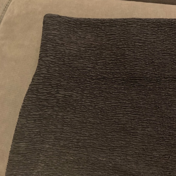 BCBG bodycon grey skirt - Picture 2 of 2